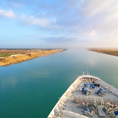 スエズ運河クルーズの楽しみ方！魅力や寄港地情報を解説