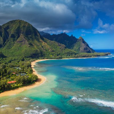 ハワイ諸島最古の島カウアイ島観光ガイド｜気候や人気観光スポットを紹介