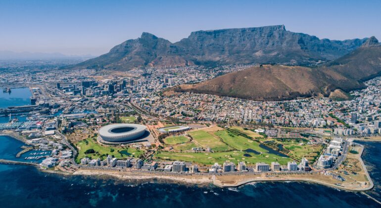 アフリカ大陸の最果てケープタウン観光ガイド｜治安・気候・人気観光スポットを紹介