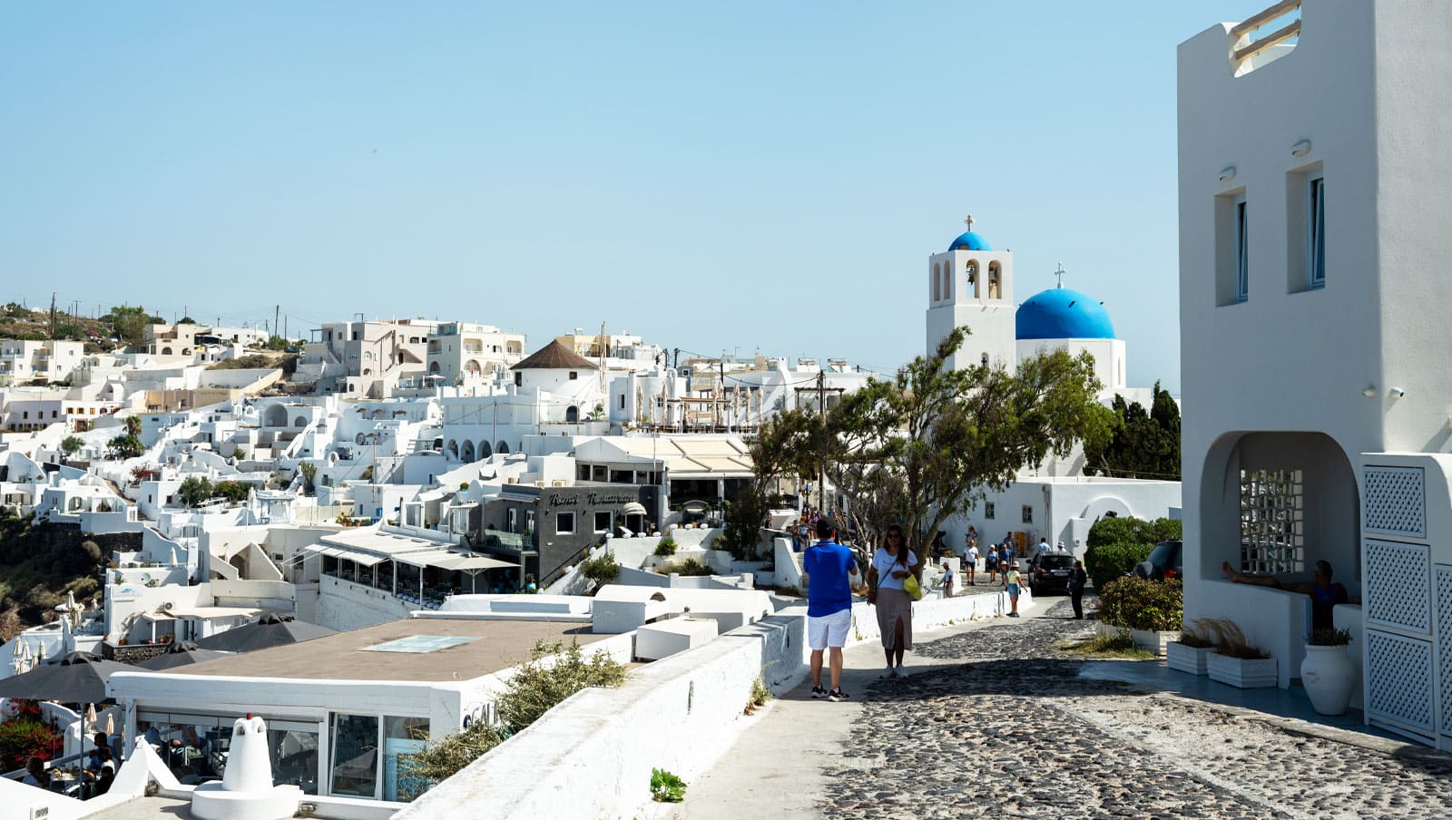 地中海、エーゲ海の美しい“青”を望むビーチはもちろん、世界遺産、美術館、ショッピングなどが楽しめる趣ある寄港地が続きます。旬の野菜・果物を豊富に使った地中海料理や地中海性気候が育てるワインもおすすめです。のんびりと時間が流れていく、贅沢なひとときです。