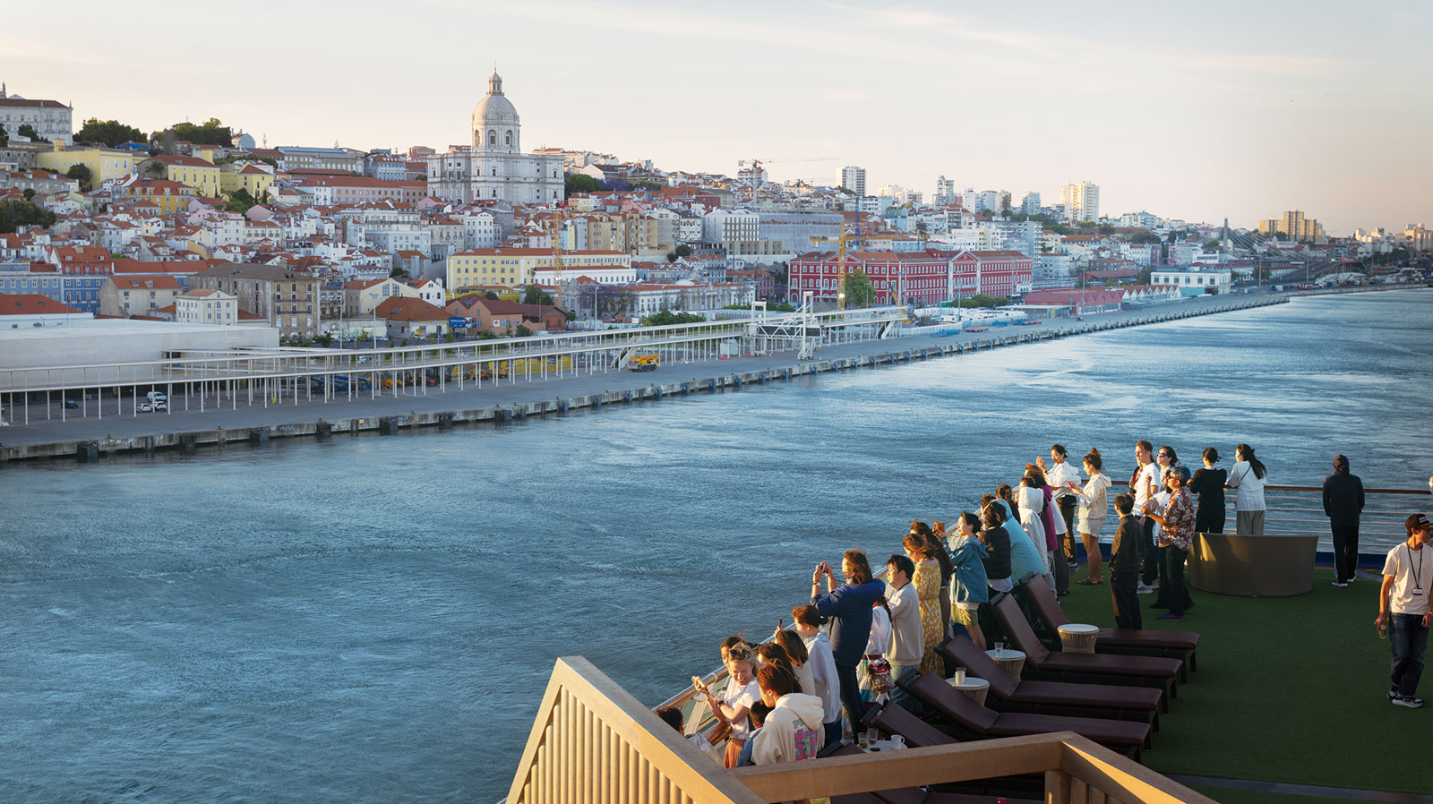 旅のはじまり ユーラシア大陸、最果ての地
