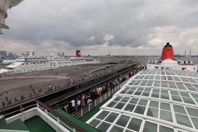 2012年1月発 西アフリカ 黒海をめぐる新航路 のクルーズ旅行 世界一周クルーズ旅行ならピースボートクルーズ